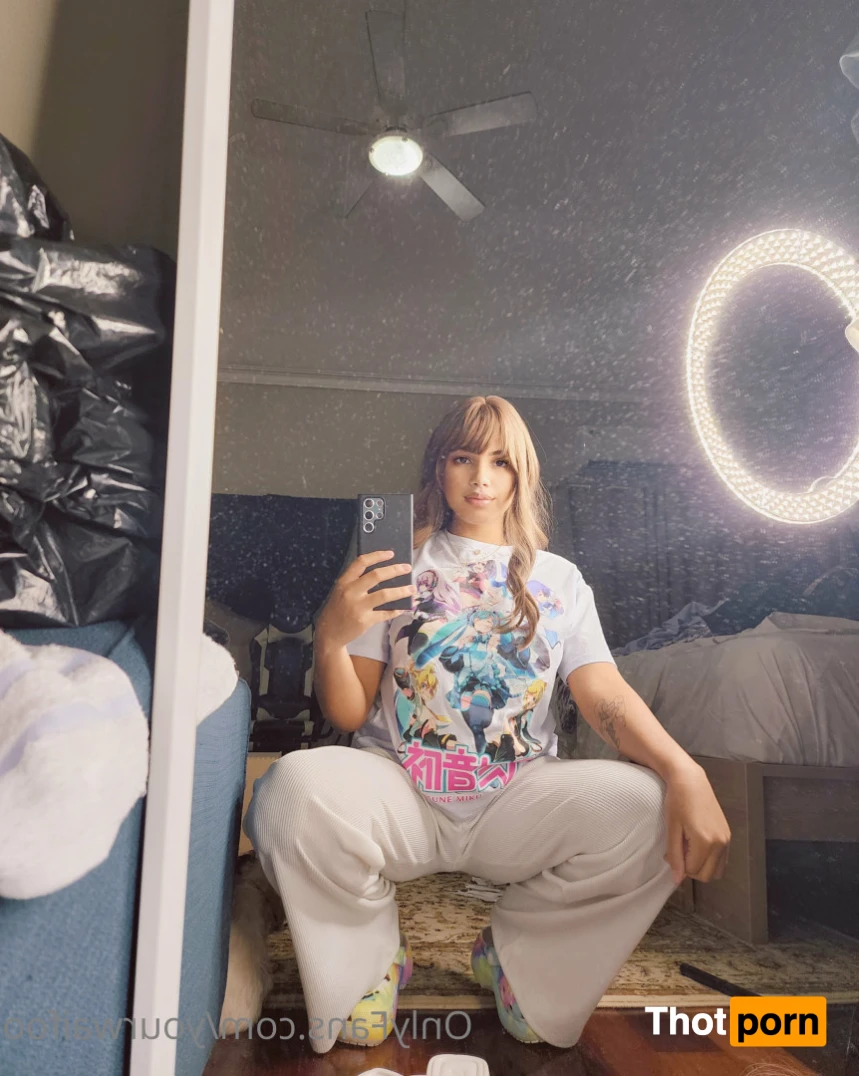 ✨Your college gf✨ 15382727