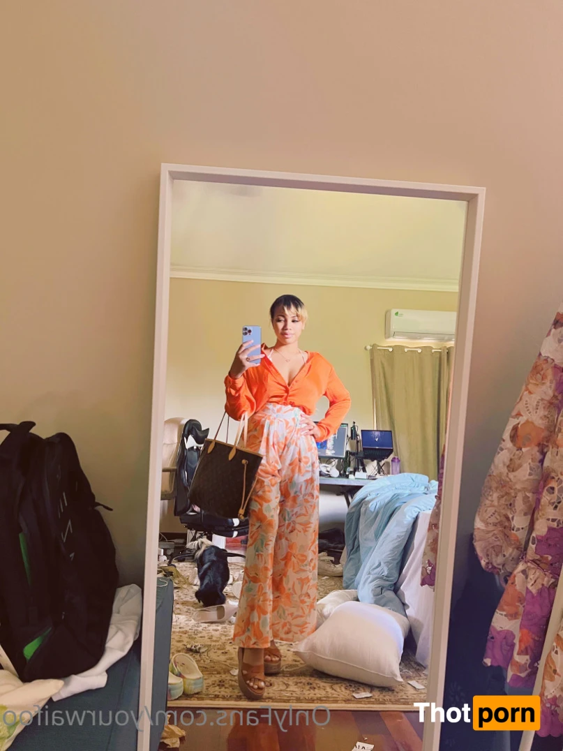 ✨Your college gf✨ 15402394