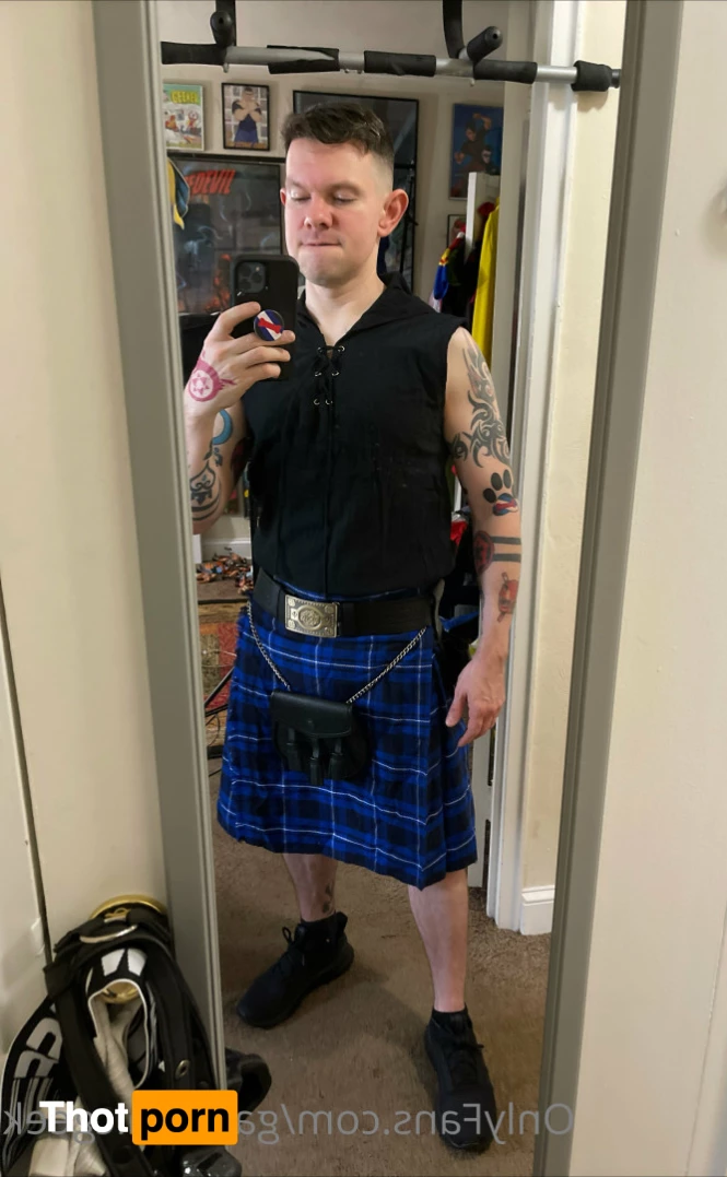 GayComicGeek 6128448