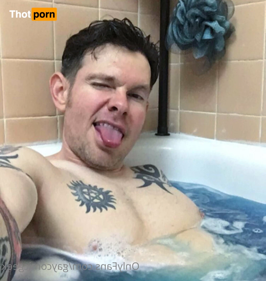 GayComicGeek 6128477