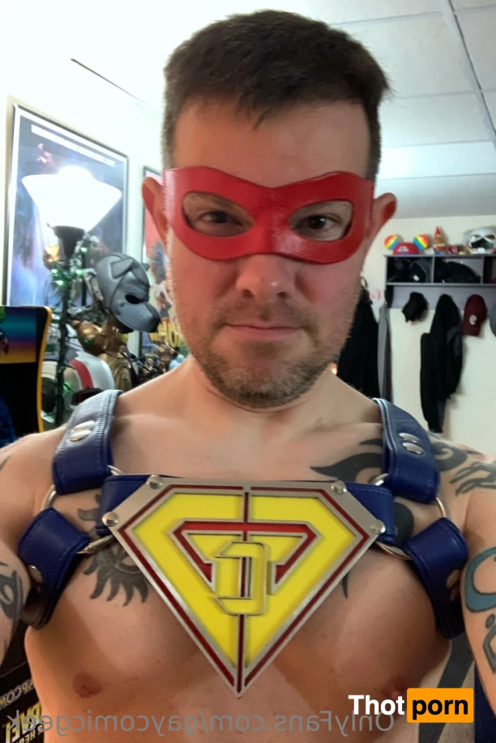 GayComicGeek 14695903