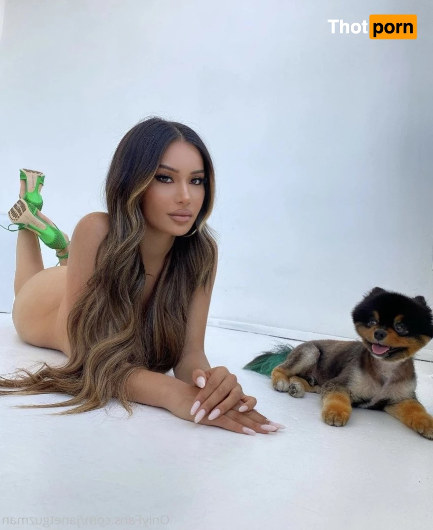 Janet Guzman 🔞 3940018