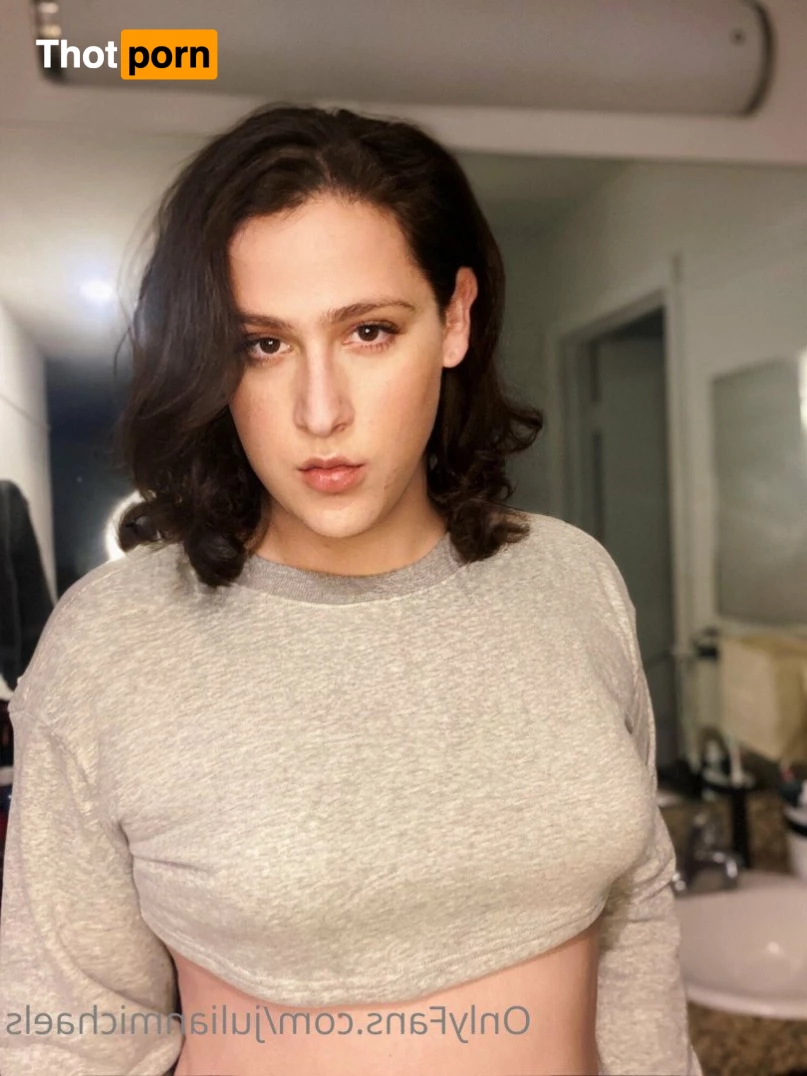 Julian Michaels 2310681