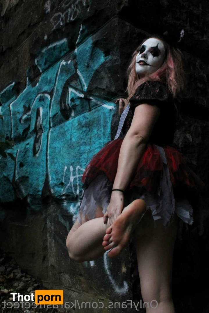 KarasFreeFeet 6116824