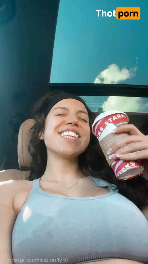 Mia Monroe 🍒 14237421