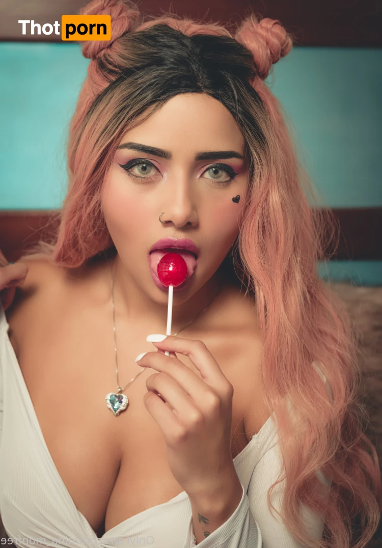 Angie Marin 14195345