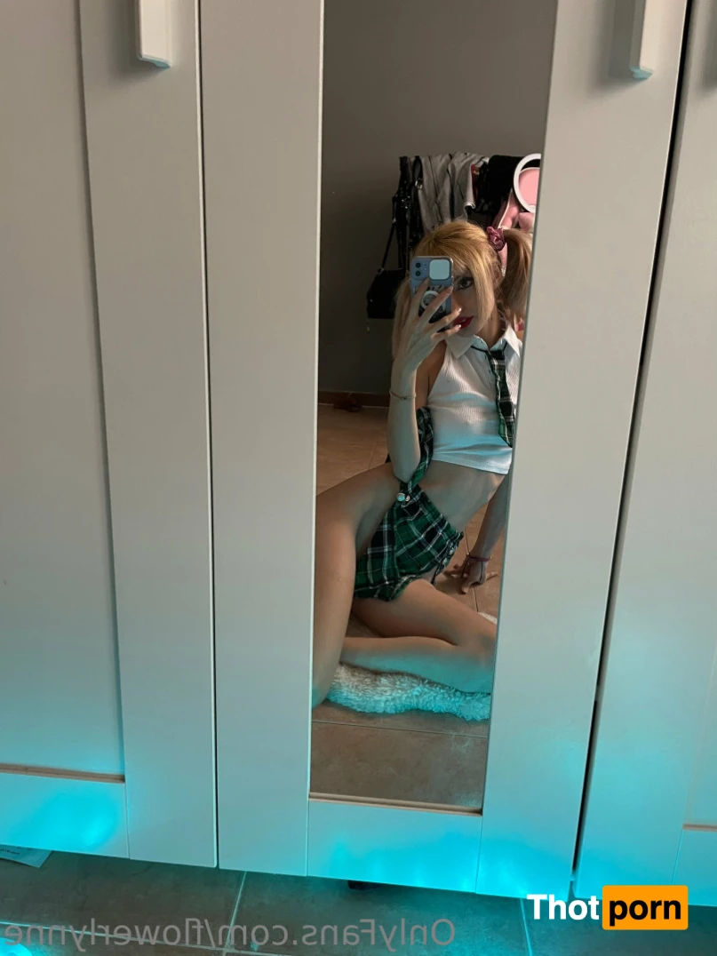 FlowerLynne 14693337