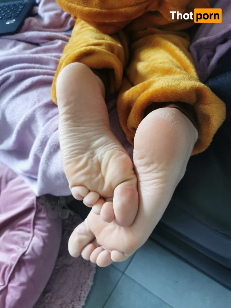 French Moon 14692506