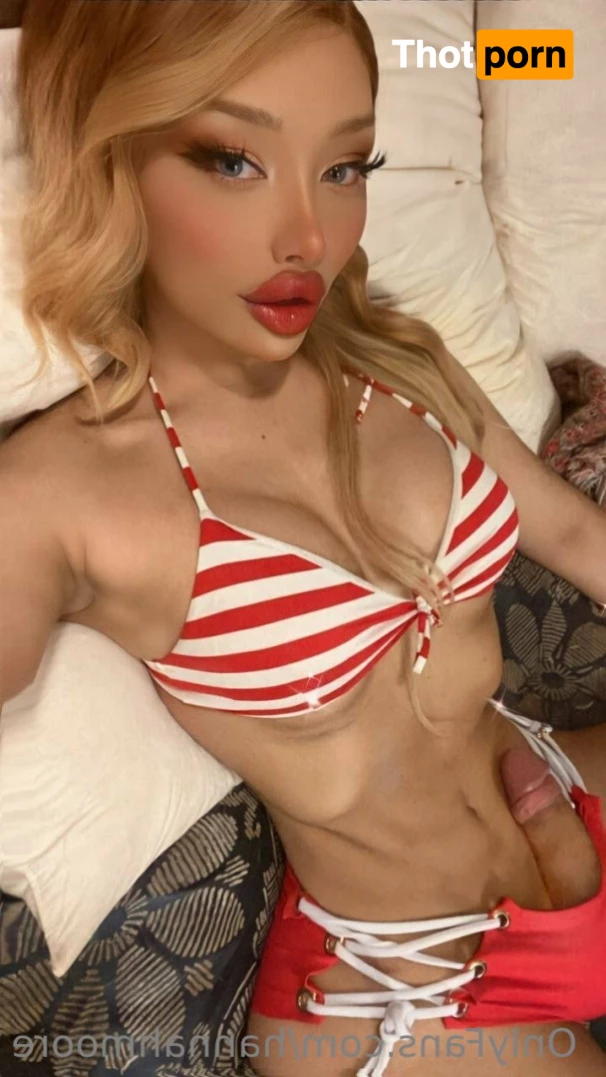 Hannah Moore 6114312