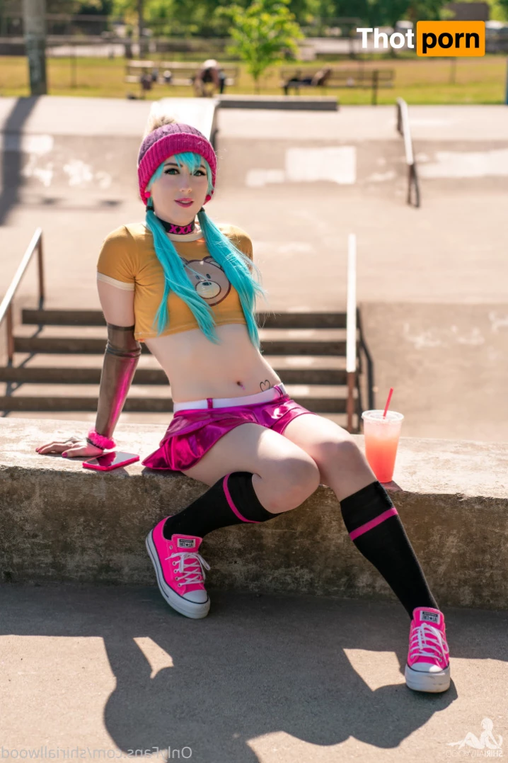 Shiri Allwood 6108363