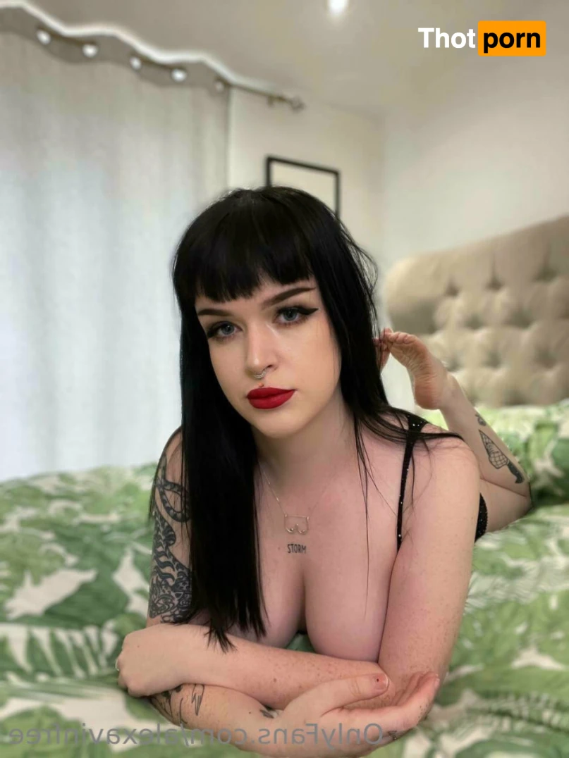 SINGLE AND LOOKING 👀 16214762