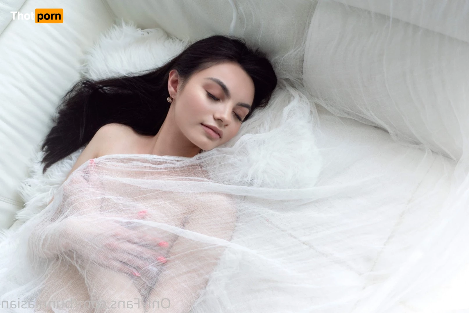 Mila Morrison🐰 3826749