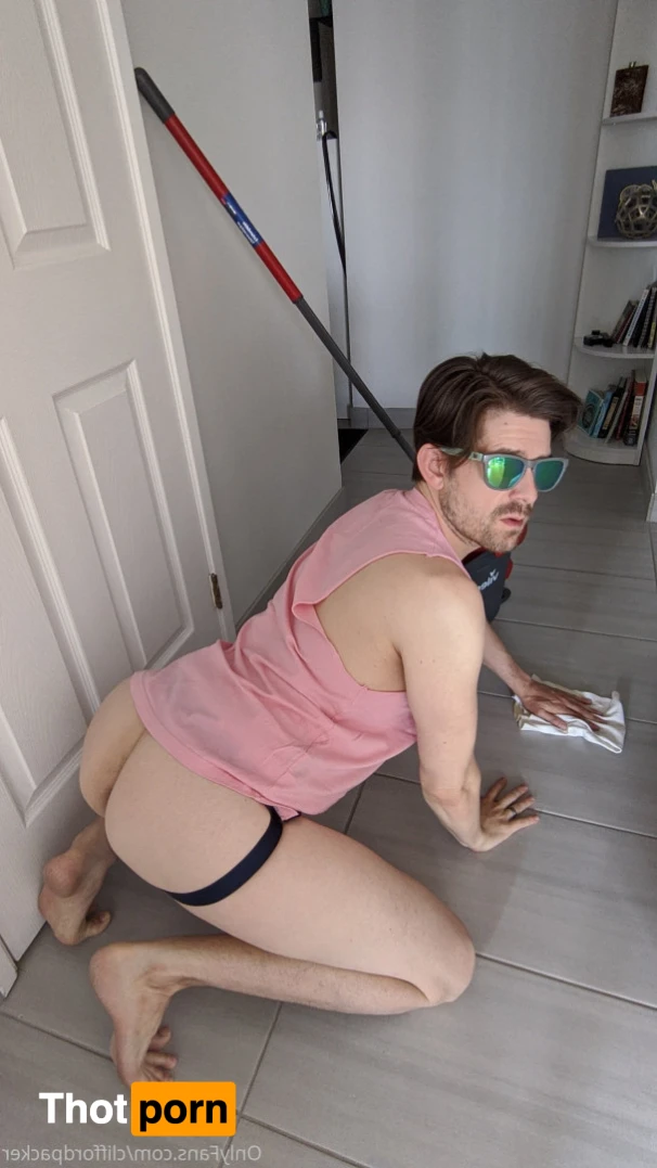 Cliffordpacker 13879341