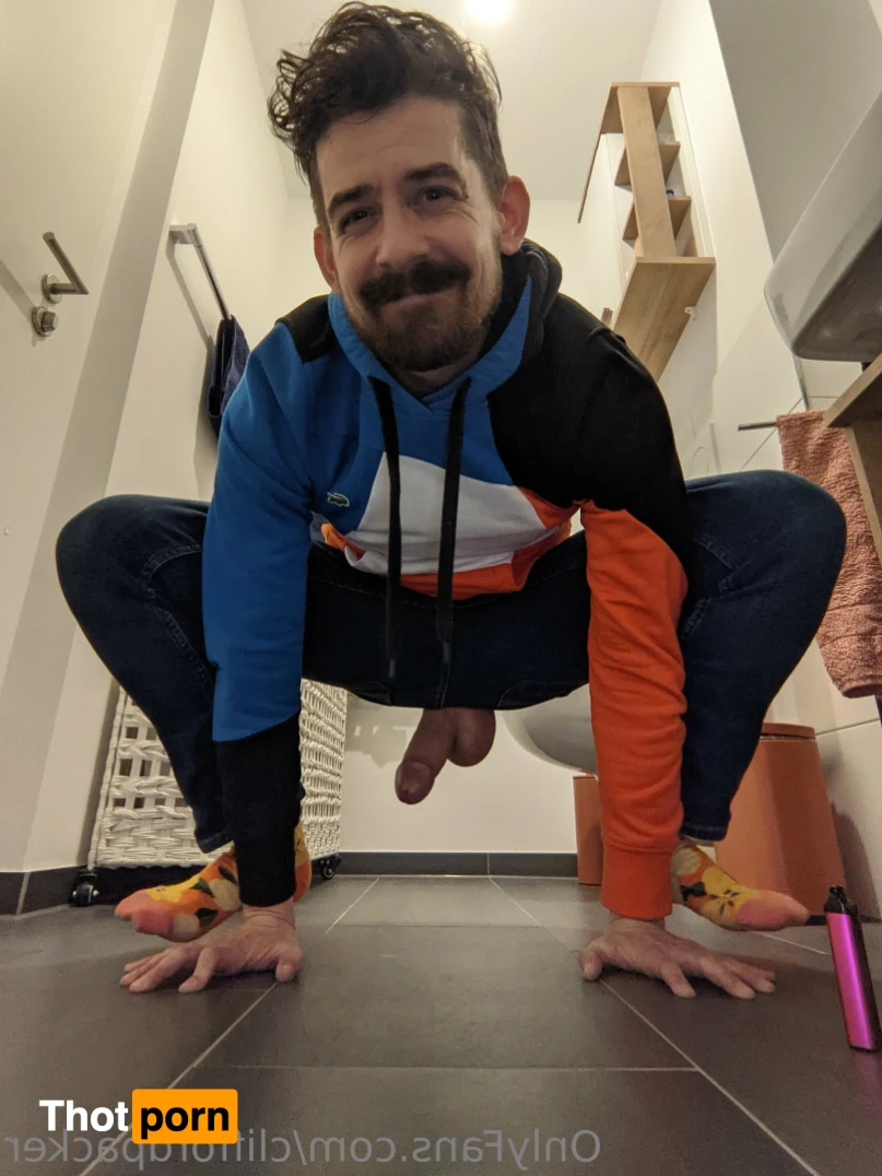 Cliffordpacker 13880108