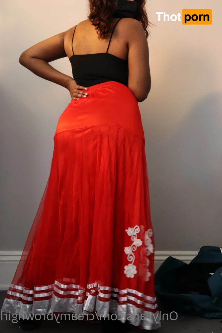 CreamyBrownGirl 16133413