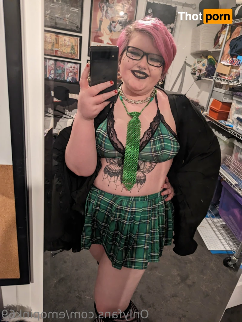 🆓GOTH😈College🥵BBW 🍑Britney🖤 DM ME 😻 13839396