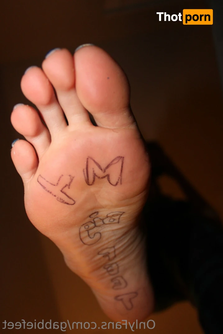 GabbieFeet 13837671