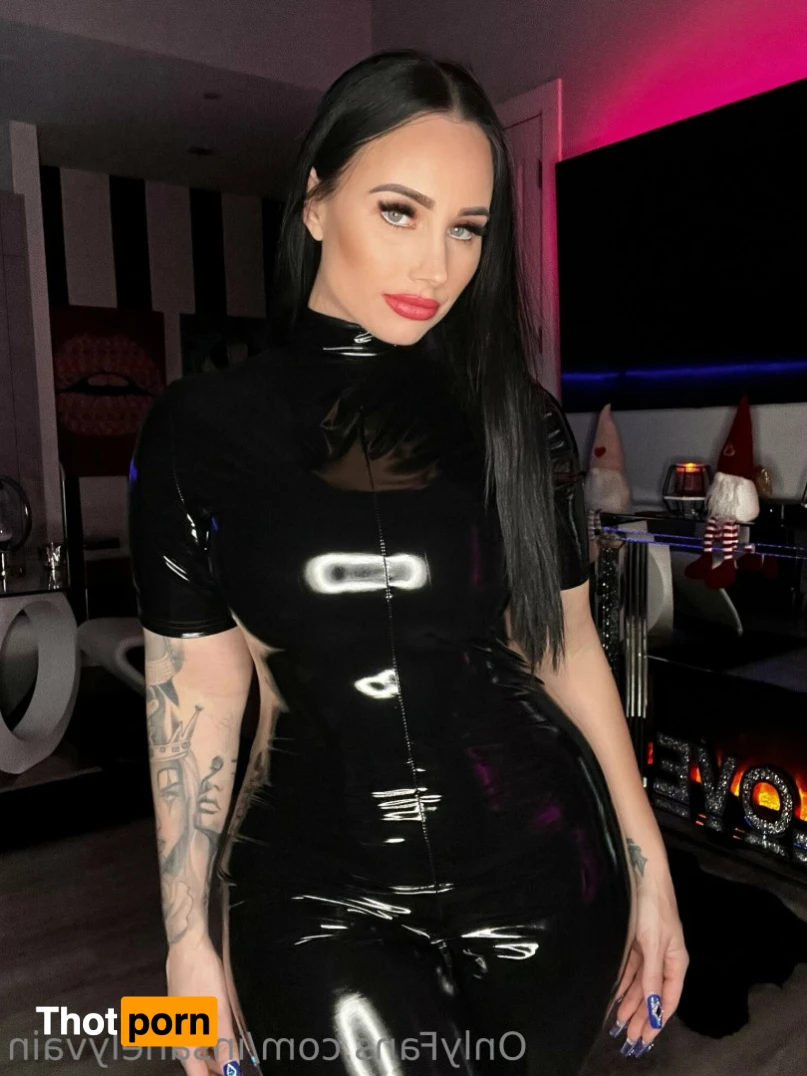 Insanelyvain 13695538