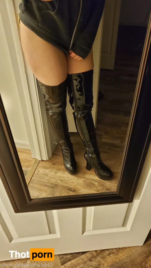 LillyVinnily 6096944