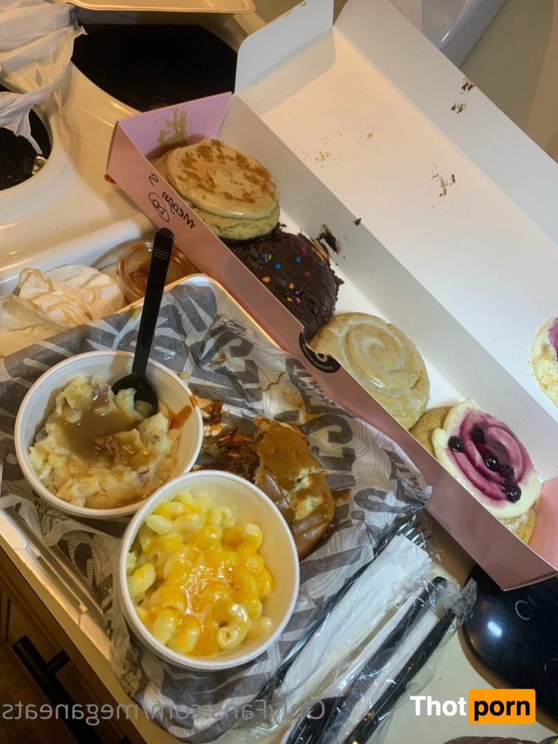 Megan LovesCake 🍰🍽 2300420