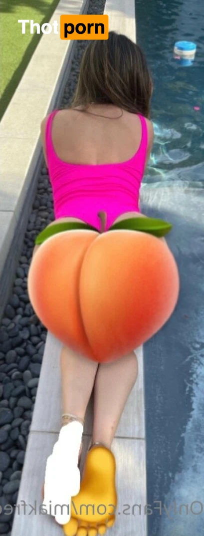 Mia Khalifa 13563136