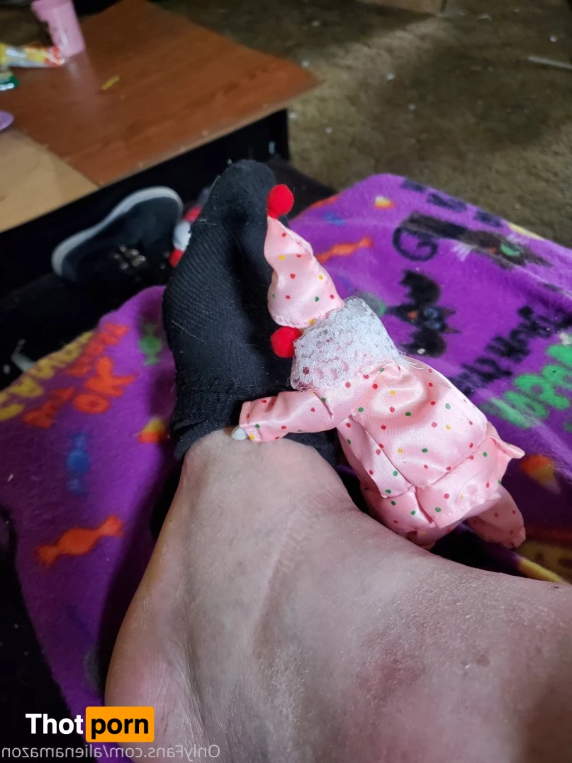 The Alien Amazon👽💜👽 3792074