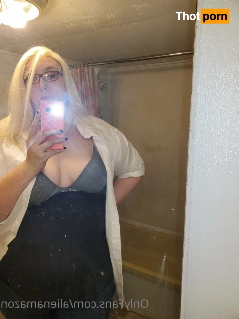 The Alien Amazon👽💜👽 3792483