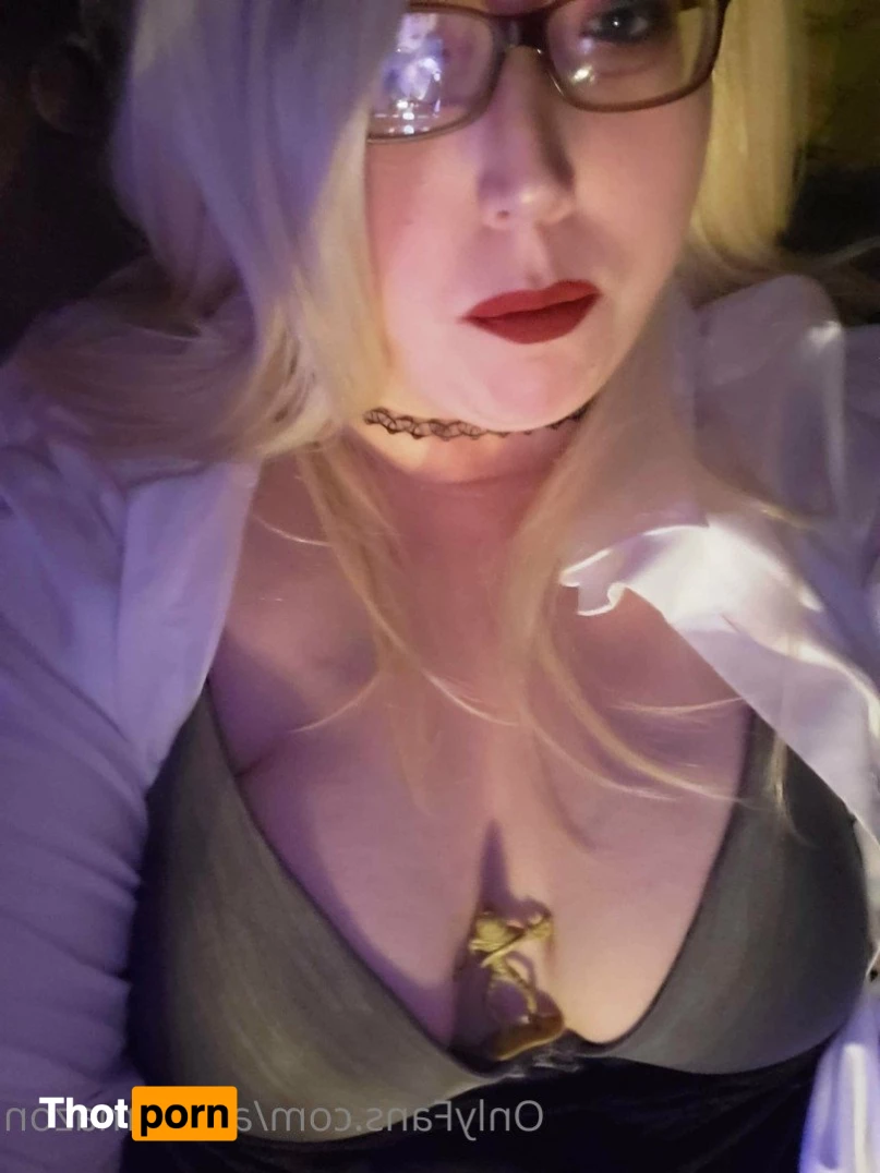 The Alien Amazon👽💜👽 3792788