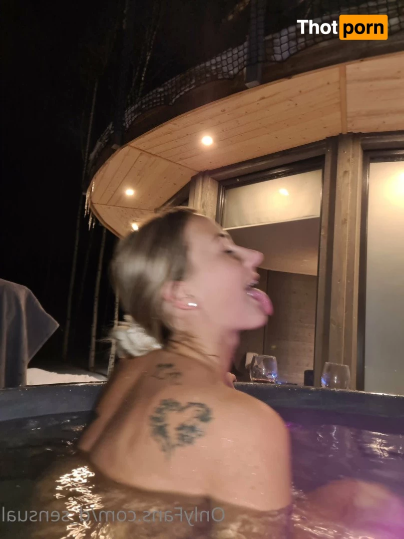 You know this blondie 💦 4010376