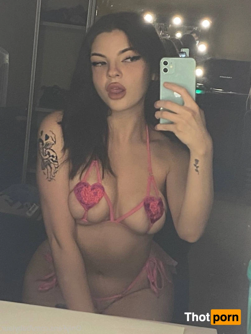 Alina Violet 13580956