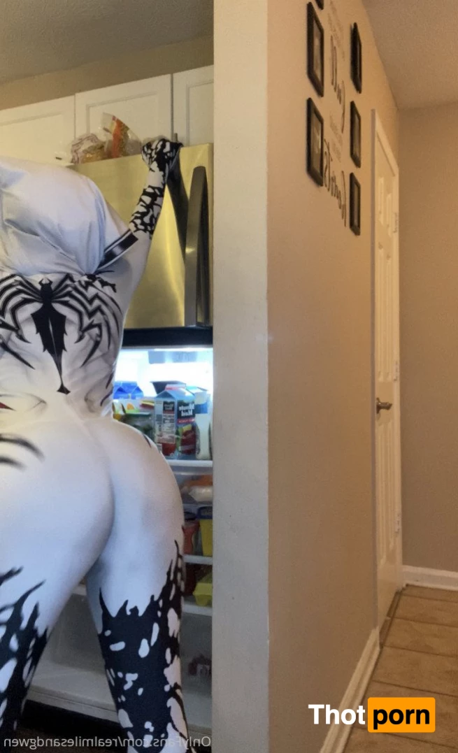 Cosplay queen 2287762