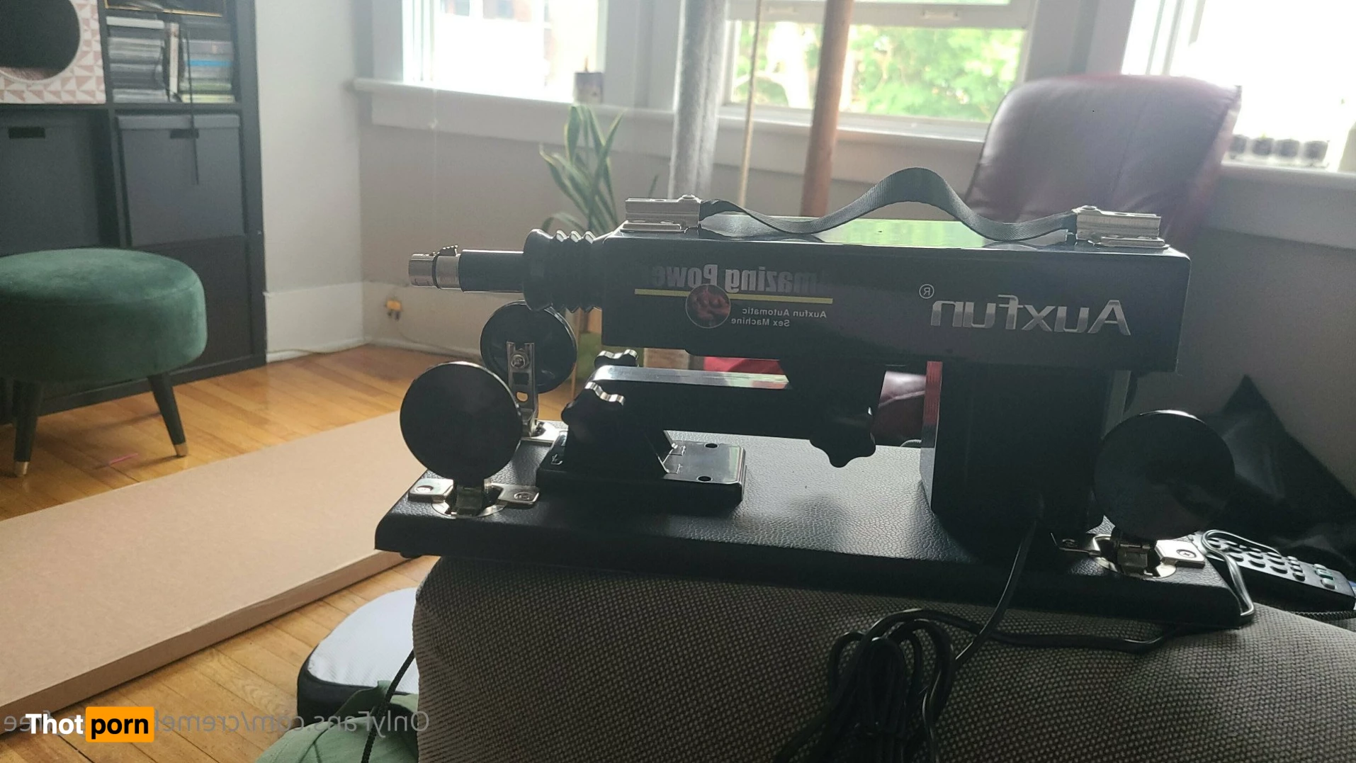 CremeBrulegs_free 2282804