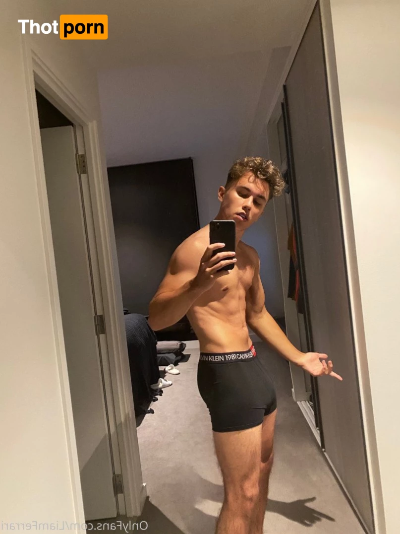 Liam Ferrari 4253331