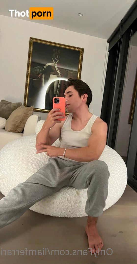 Liam Ferrari 6170236