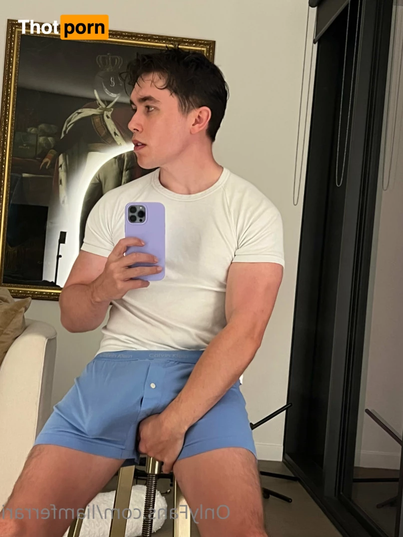 Liam Ferrari 6170263