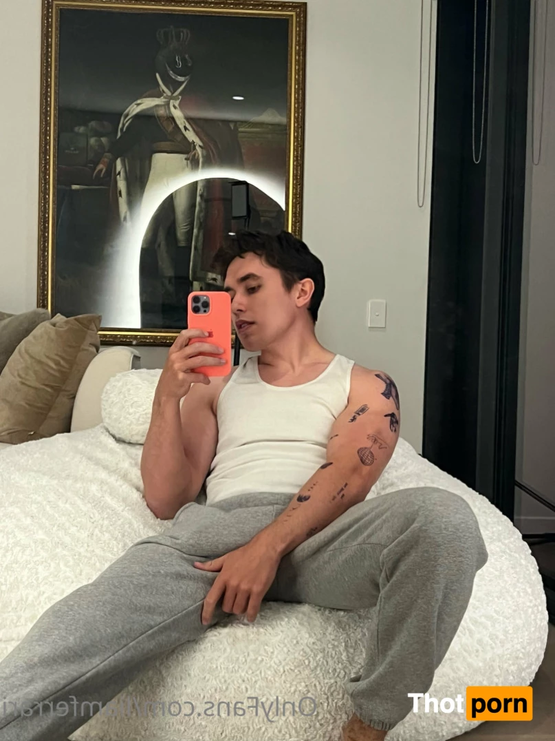 Liam Ferrari 6170289