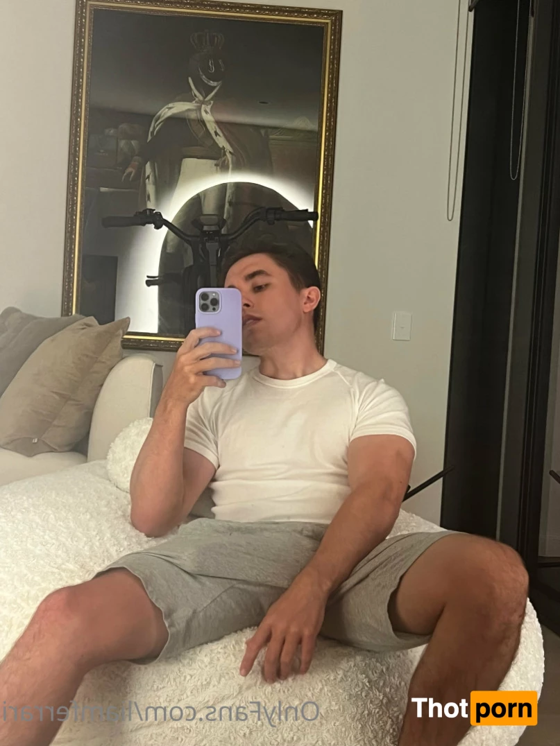 Liam Ferrari 6170335