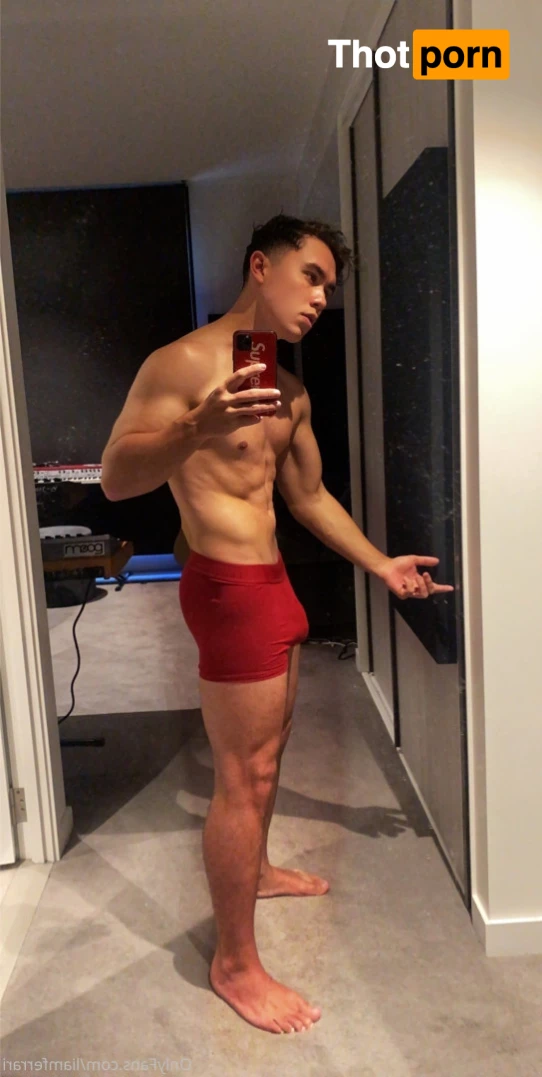 Liam Ferrari 6170372