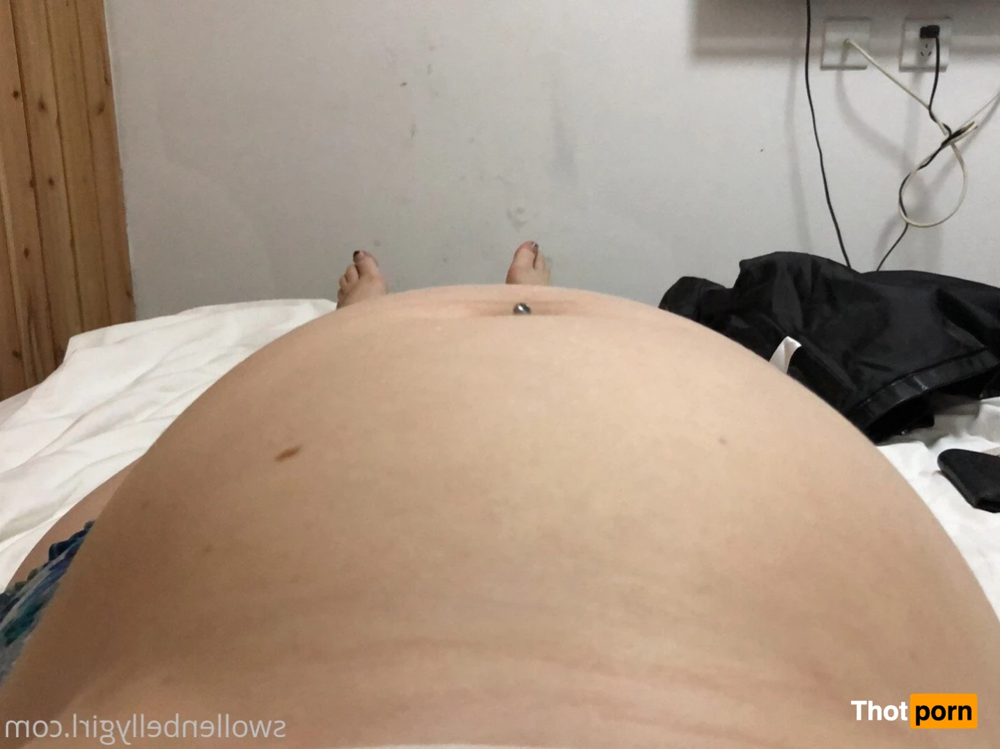 Swollen Belly Girl 2276021