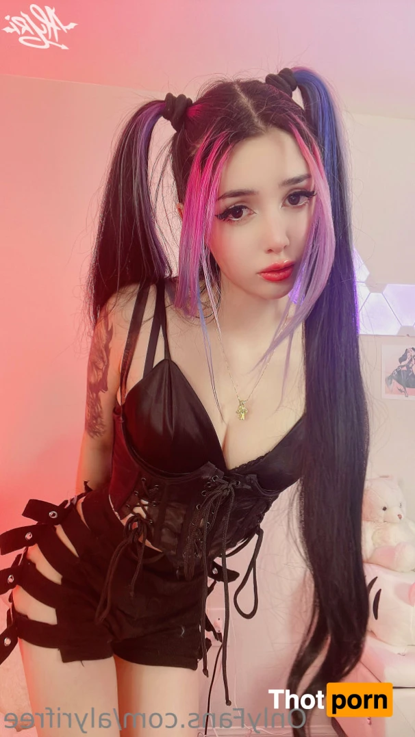 Alyri 😈 16206036