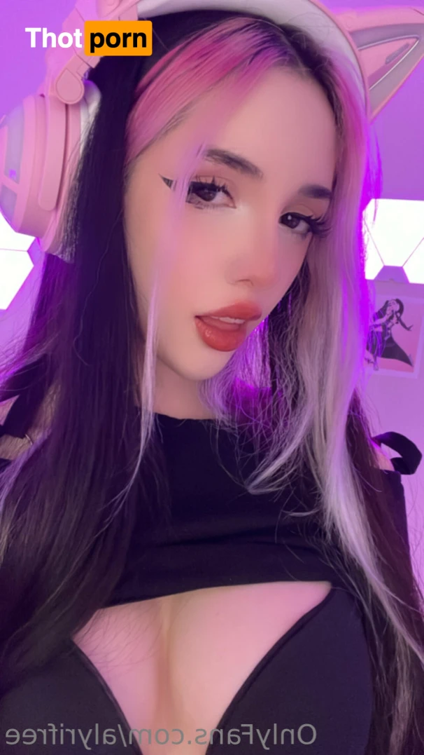 Alyri 😈 16206536