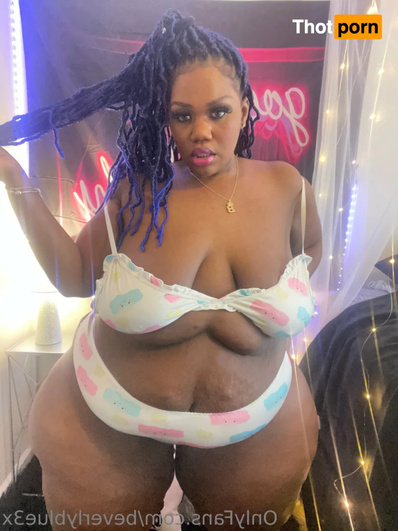 Beverly Blue 15689744