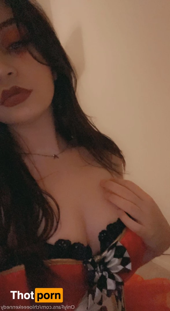 chloe kennedy 🦋✨ 4359215