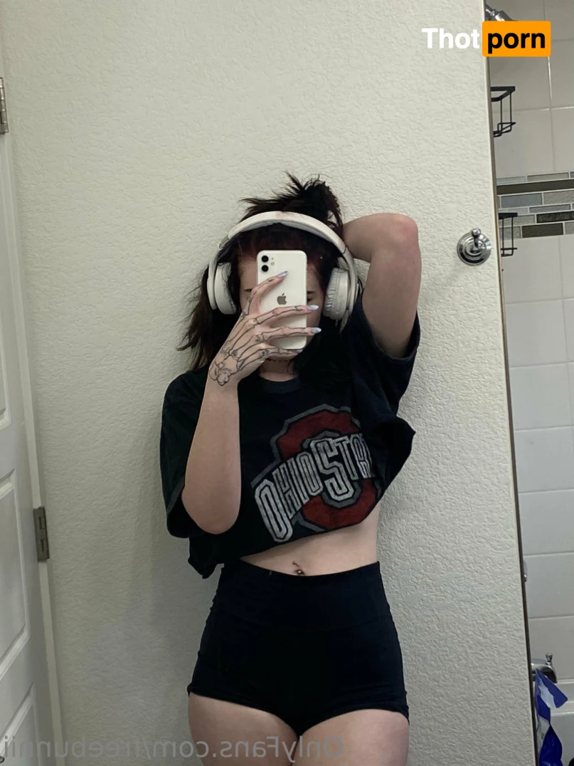 Brittany Bunni 12907918