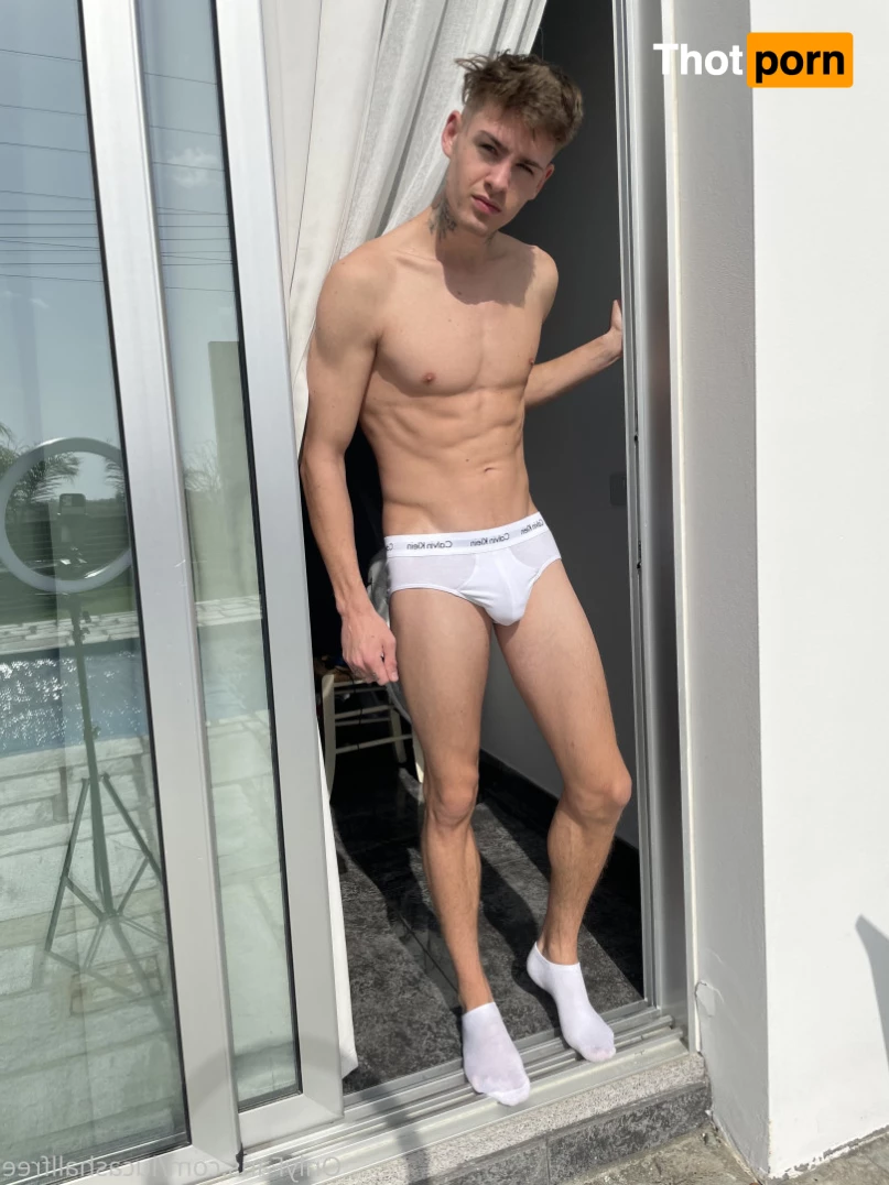 Lucas Hall [FREE] 6166450