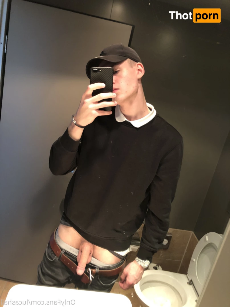 Lucas Hall [FREE] 6166512