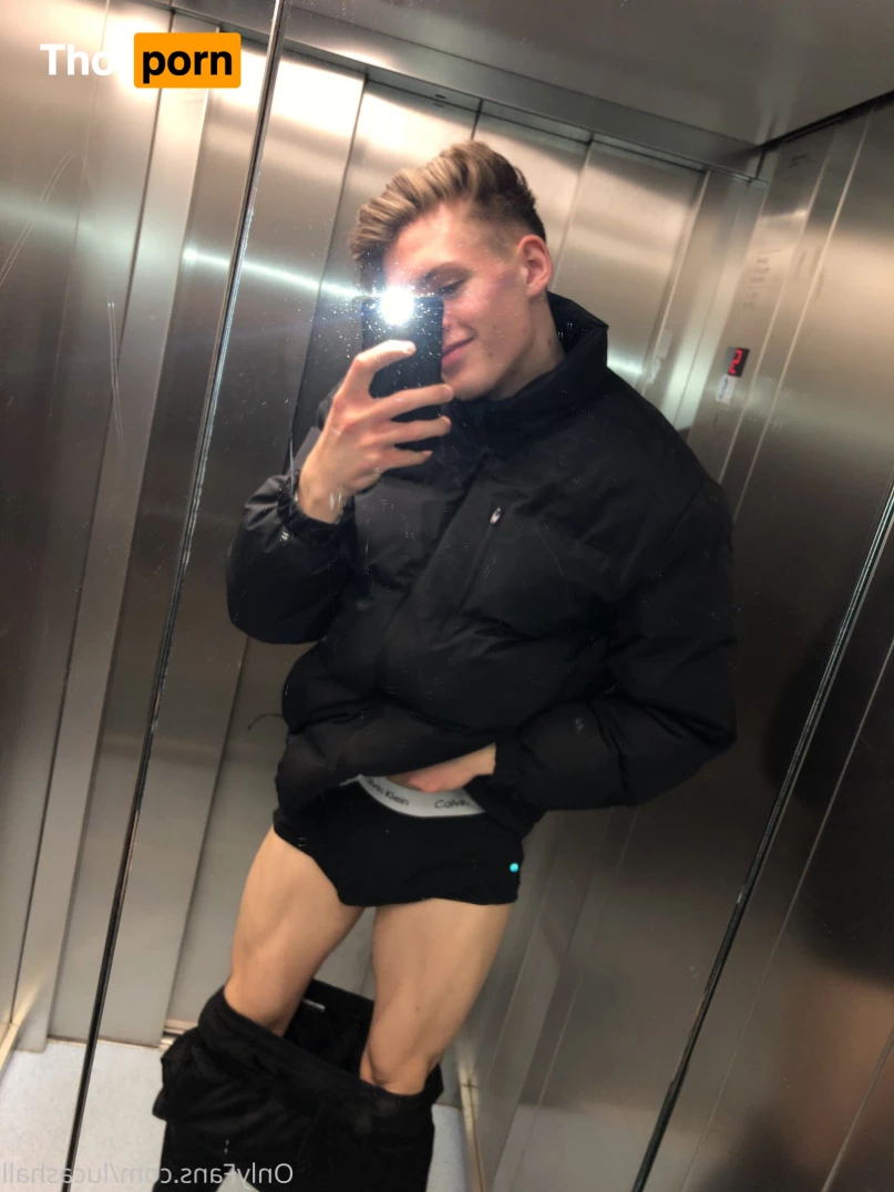 Lucas Hall [FREE] 6166780