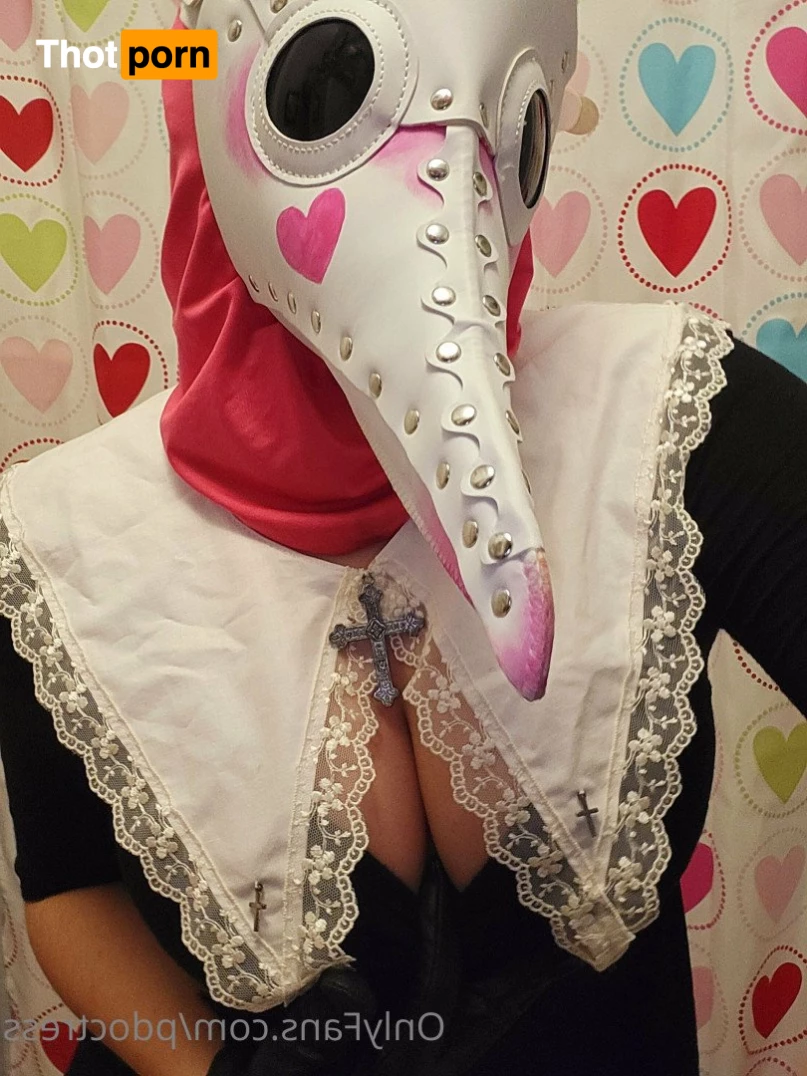 Plague Doctress 3857962