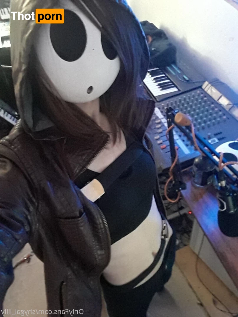 ShyGal Lilly! 6433517