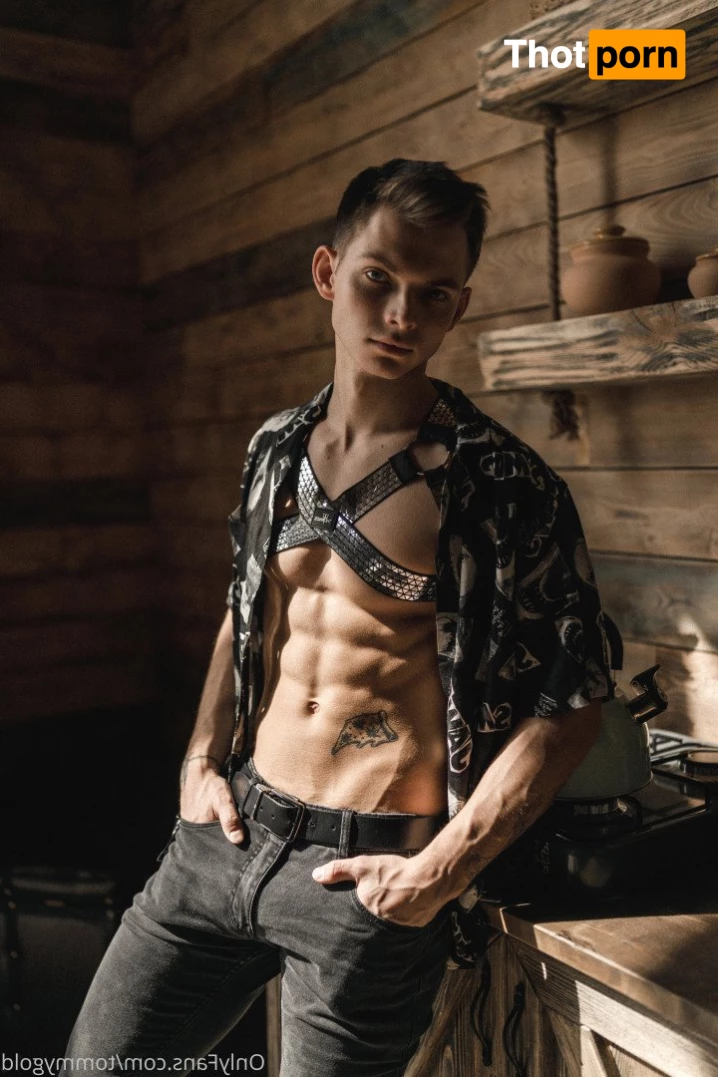 Tommy Gold💦Free  @tommygold 3581264